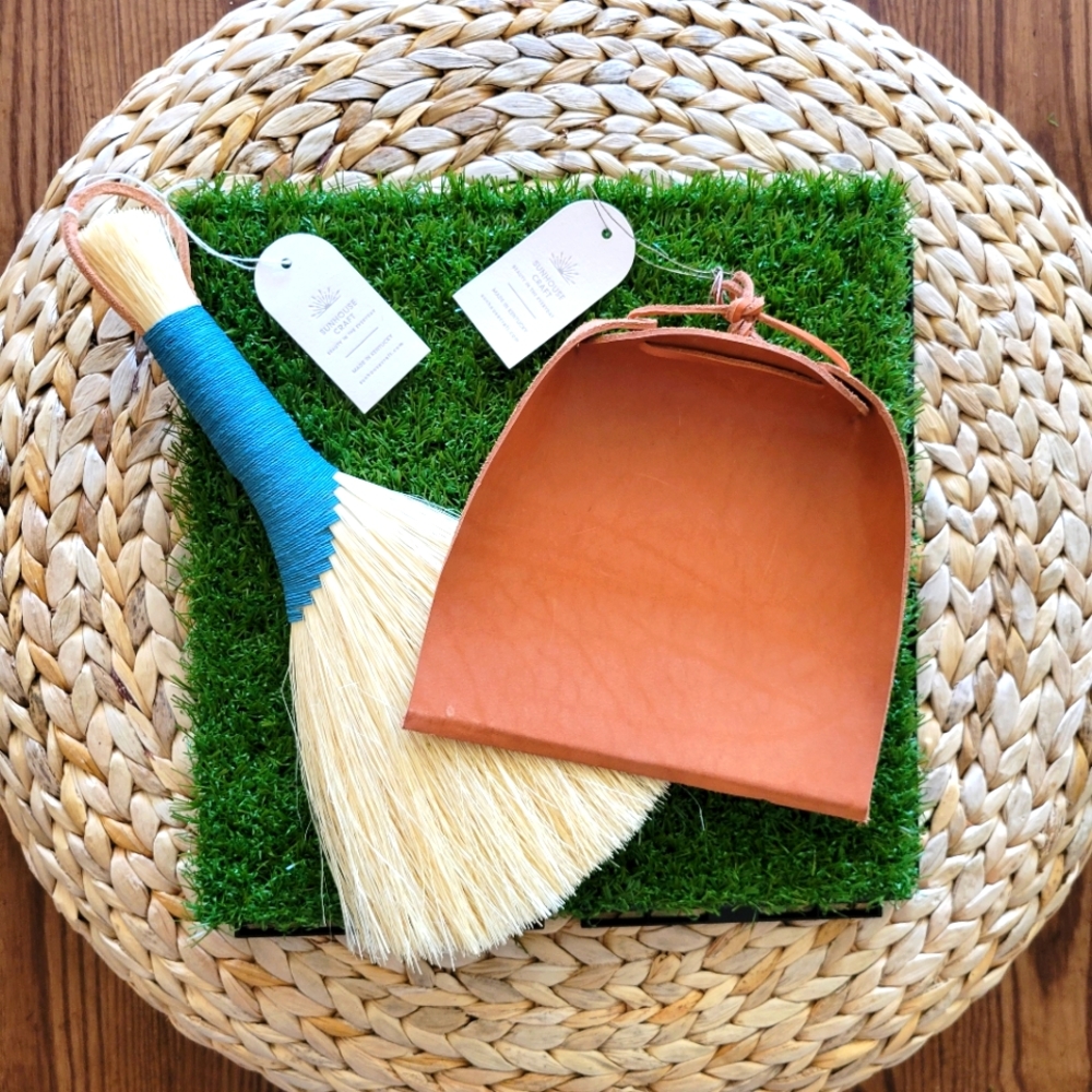 NWT Handmade Artisan Appalachian style hand broom and leather dustpan - Picture 4 of 6